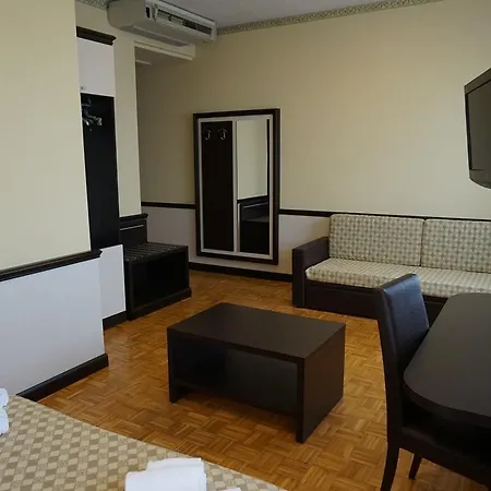 Astoria 3*