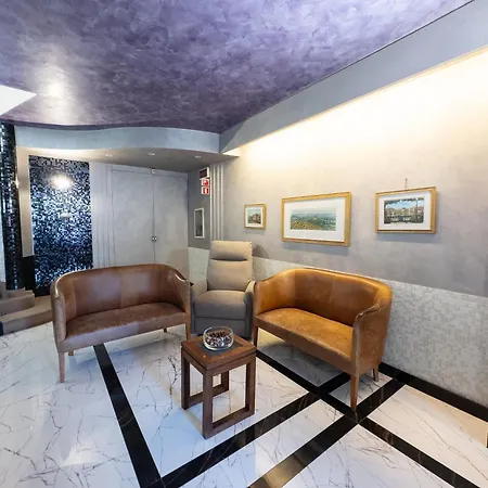 Astoria Hotel 3*