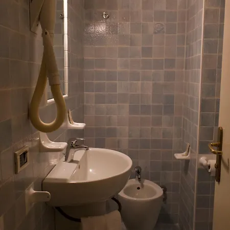 Astoria 3*