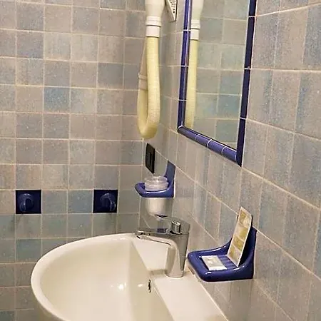 Astoria מלון פידנצה