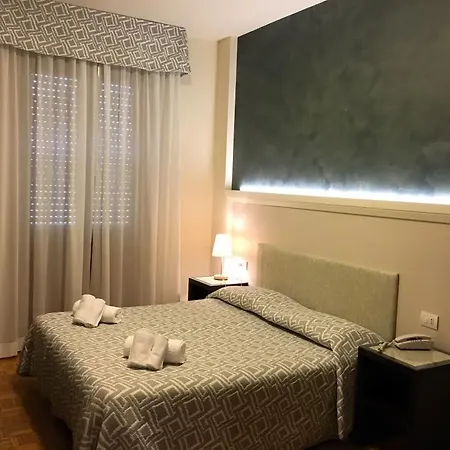 Astoria פידנצה