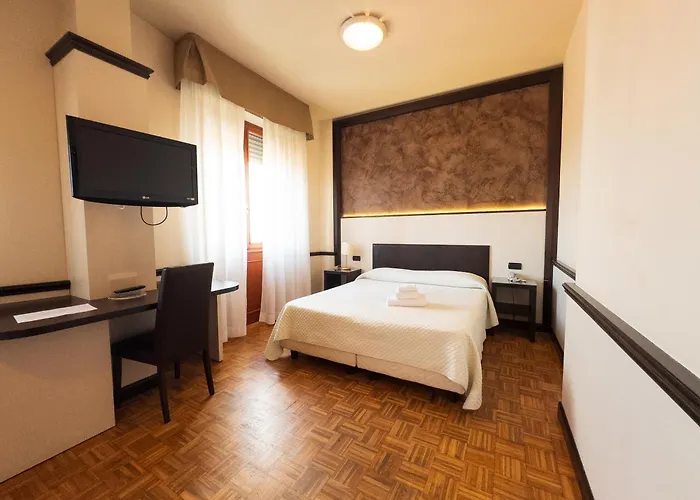 阿索托丽亚酒店