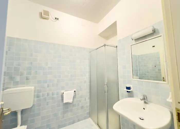 阿索托丽亚酒店 菲登扎